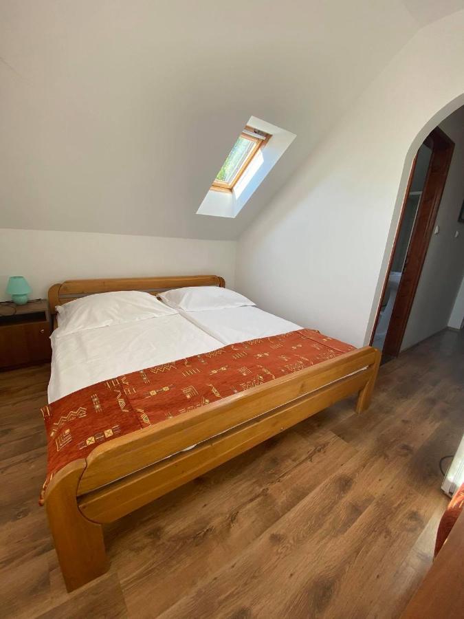 Bed & Breakfast Naphaz Panzio